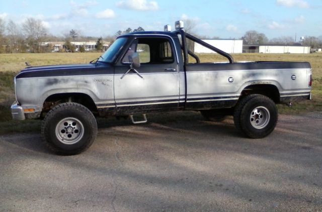1980 Dodge Prospector bigblock automattic/overdrive 4x4 A/C, southern truck 1980 Dodge Power Wagon