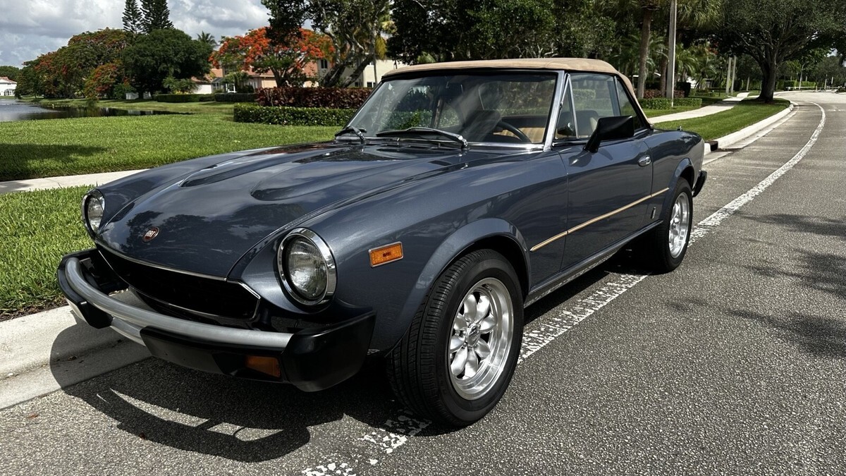 1980 Fiat 124 Spider 2 doors - photo 13