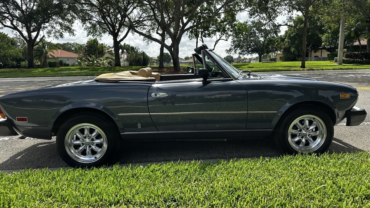1980 Fiat 124 Spider 2 doors - photo 6