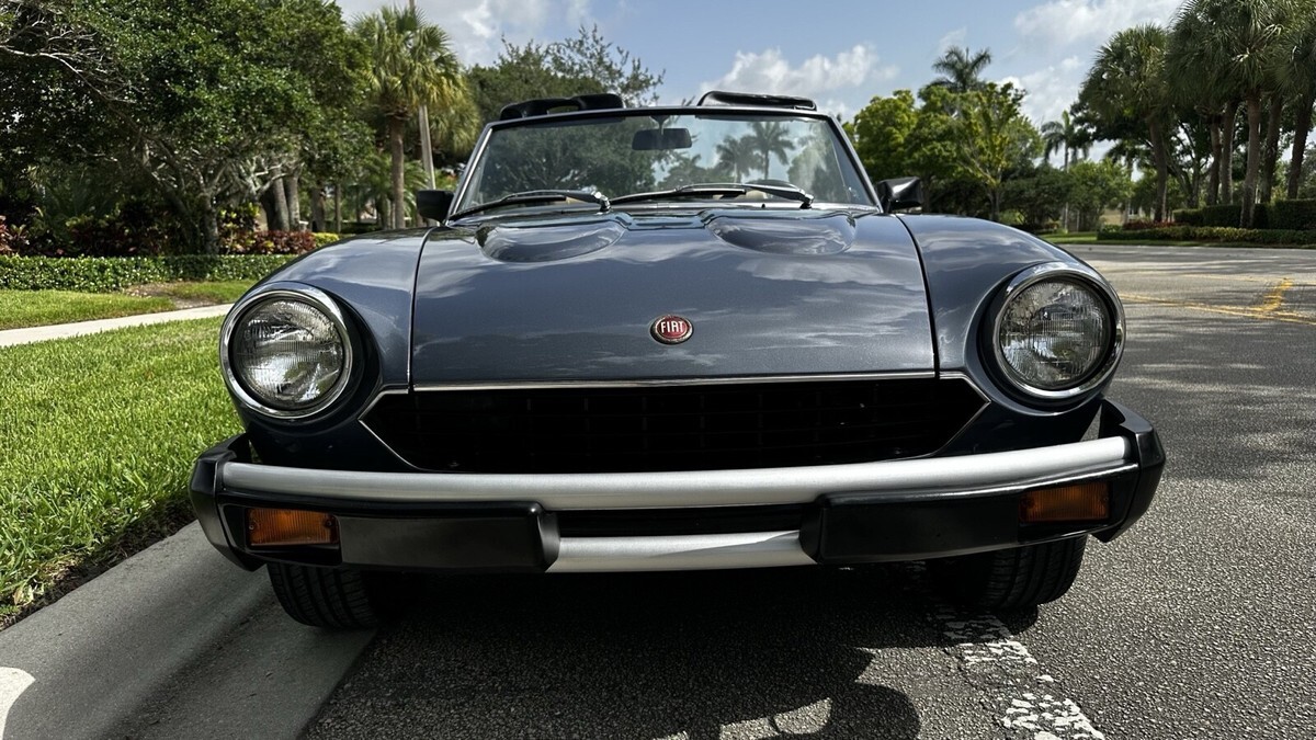 1980 Fiat 124 Spider 2 doors - photo 8