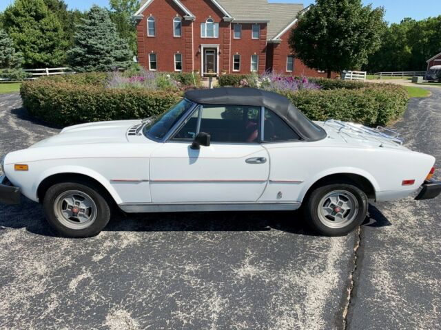 1980 Fiat 124 Spider 2000 FUEL INJECTED - photo 4