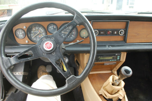 1980 Fiat 2000 Convertible - photo 11
