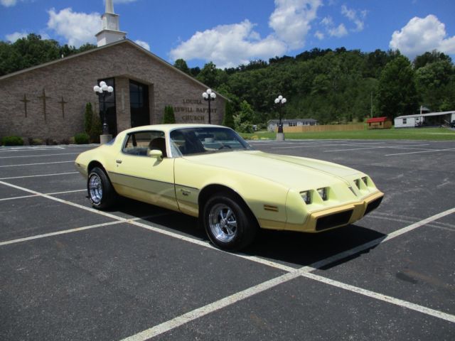 1980 Pontiac Firebird yellow bird - photo 2