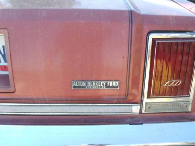 1980 Ford Crown Victoria - photo 4