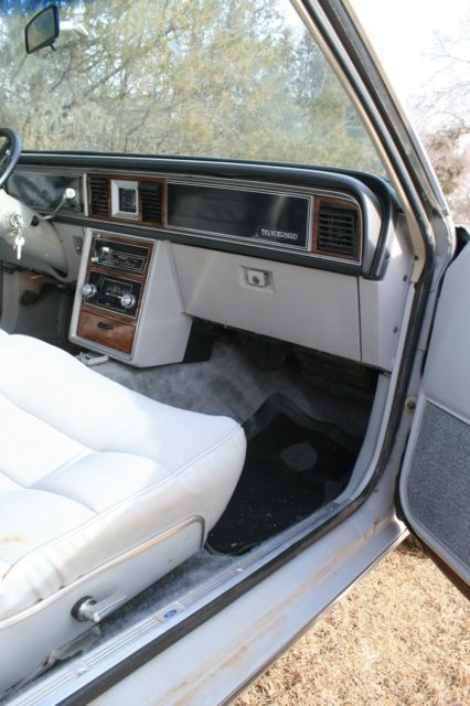 1980 Ford Thunderbird - photo 10