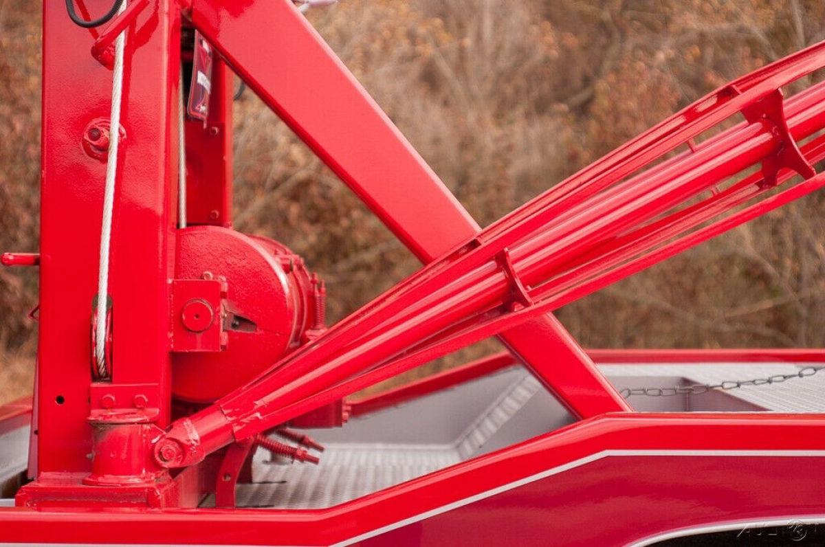 1980 Other Makes 3500 1-ton Wrecker - photo 12