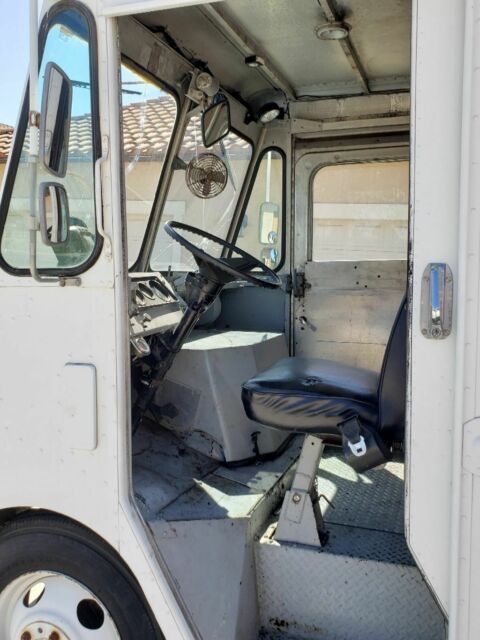 1980 GMC P35 - photo 8