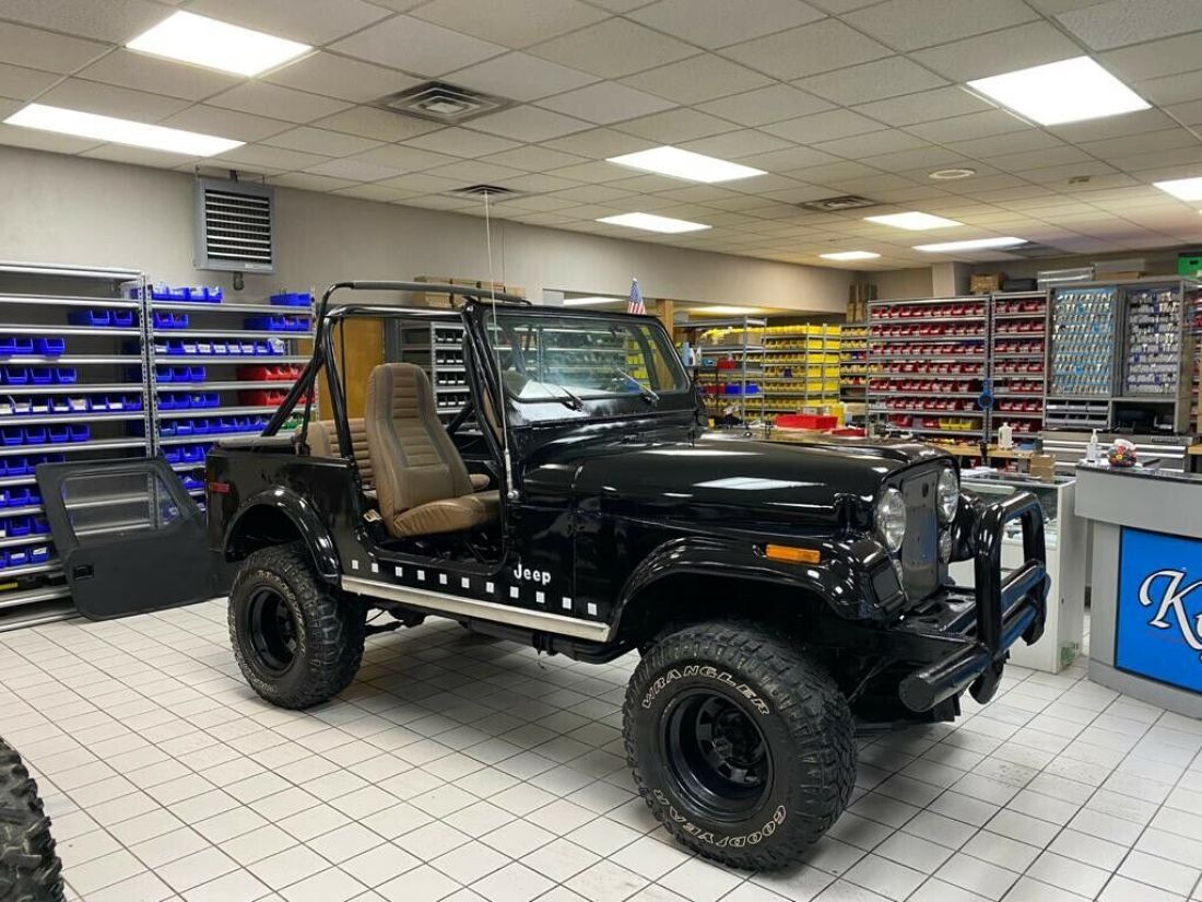 1980 Jeep CJ-7 wrangler - photo 2