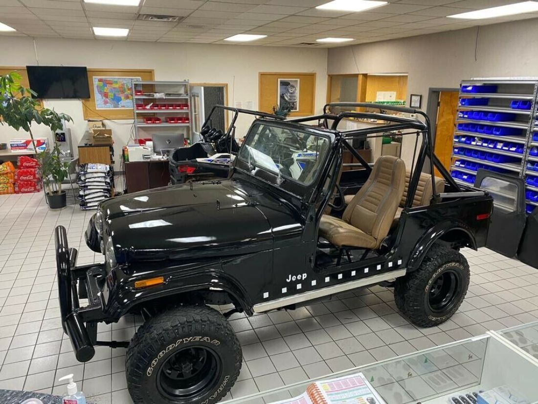 1980 Jeep CJ-7 wrangler - photo 3