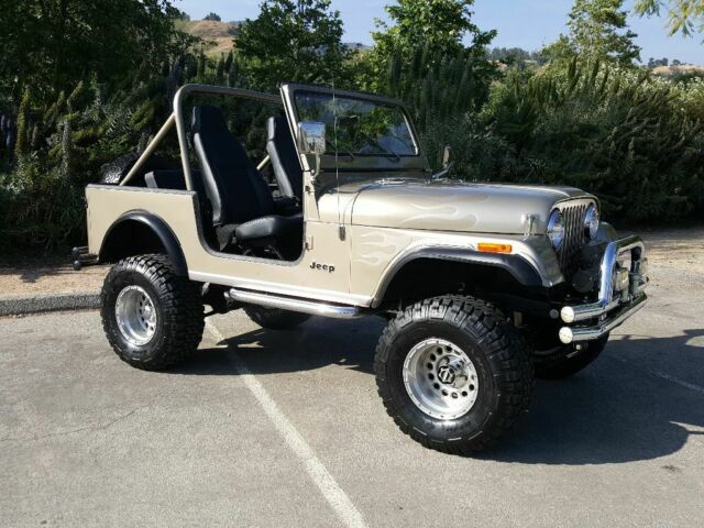 1980 Jeep CJ7 4.2L Inline 6 Professionally restored by Jeeps R Us, Laguna Beach 1980 Jeep CJ