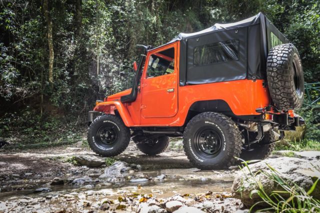 1980 Toyota Land Cruiser FJ40 -- - photo 3