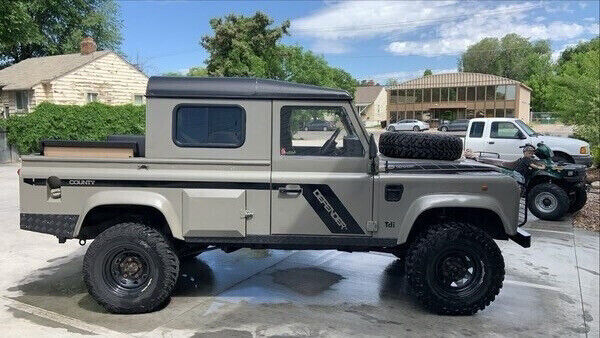 1980 Land Rover Defender Right Hand Drive SUV - photo 3