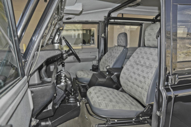 1980 Land Rover Defender 109 - photo 9