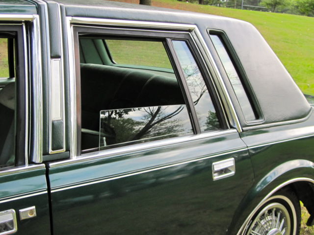 1980 Lincoln Continental Town Car - photo 4