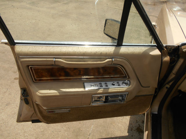 1980 Lincoln Continental 4Door Sedan - photo 10