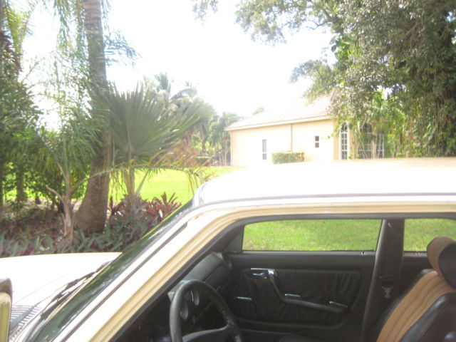1980 Mercedes-Benz 200-Series - photo 9