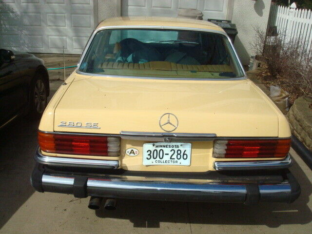 1980 Mercedes-Benz 200-Series - photo 7