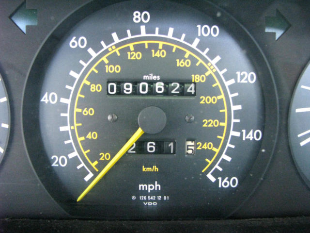 1980 Mercedes-Benz 200-Series - photo 13