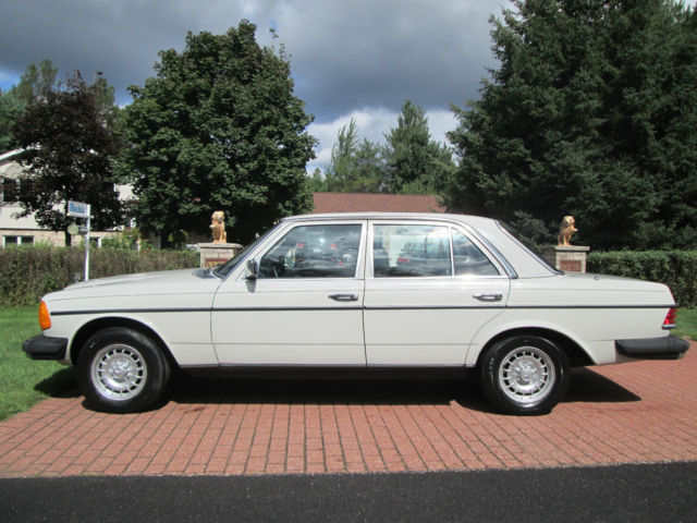 1980 Mercedes 300 D 1 owner Car only 40 k miles , Showroom cond Serviced Rare 1980 Mercedes-Benz 300-Series