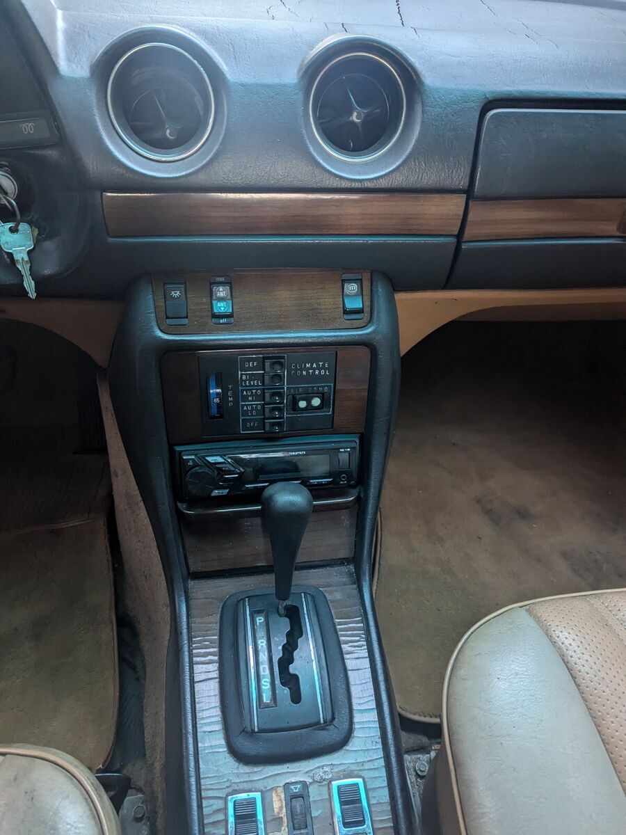 1980 Mercedes-Benz 300-Series - photo 13