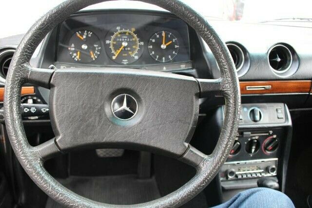 1980 Mercedes-Benz 200-Series 240D 2.4L Diesel W123 Sedan Auto 240 D 2 Owner Cla - photo 11