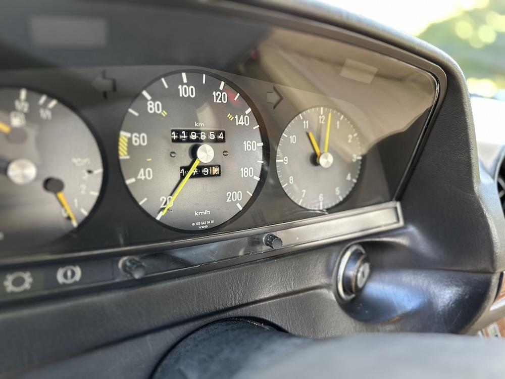 1980 Mercedes-Benz 230C Coupe - photo 2