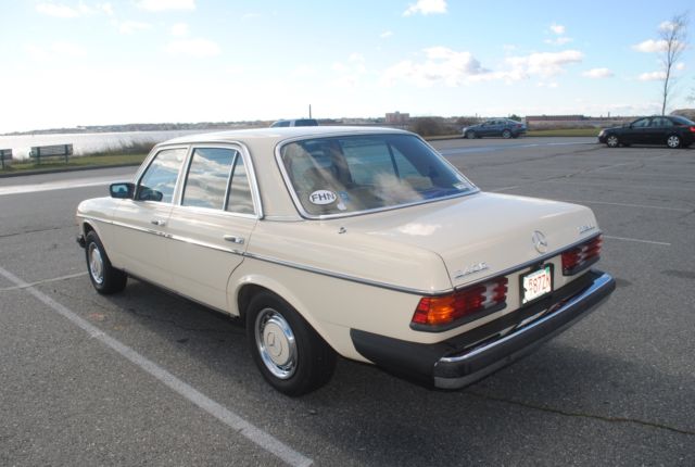 1980 Mercedes-Benz 200-Series 240D - photo 6