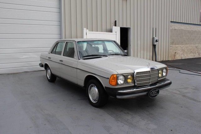 1980 Mercedes Benz 240D 2 Owner Immaculate Classic Auto Leather Knoxville TN 1980 Mercedes-Benz 200-Series