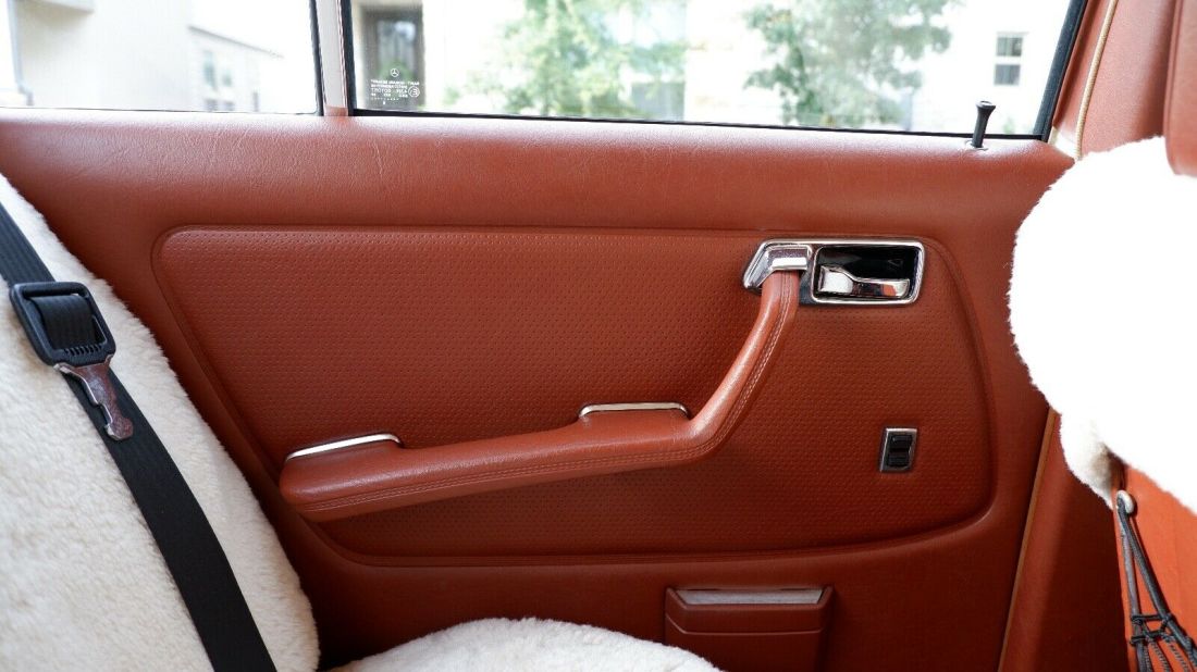 1980 Mercedes-Benz 240D - photo 12