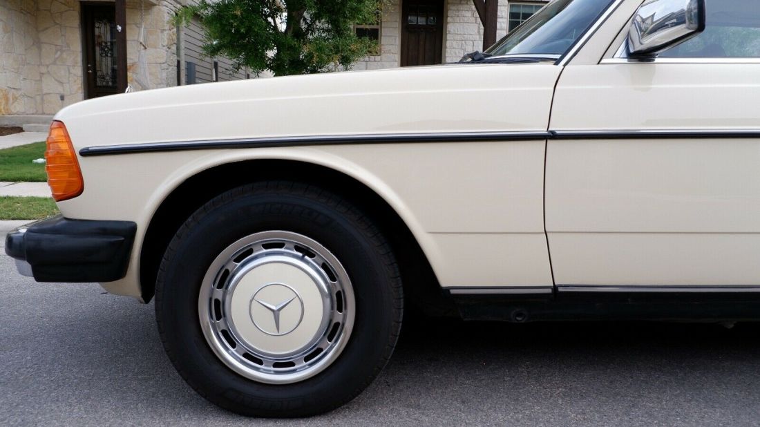 1980 Mercedes-Benz 240D - photo 5