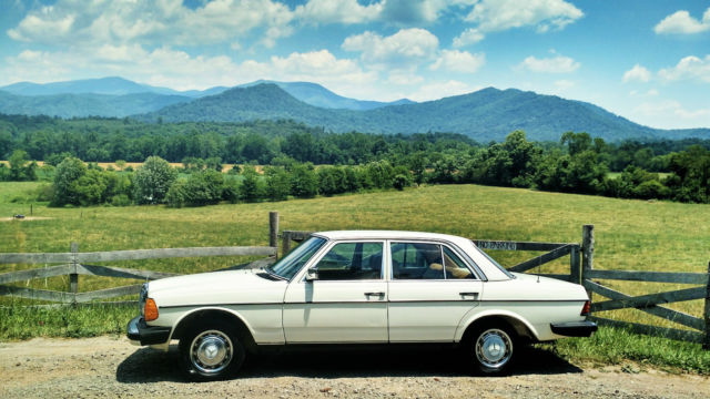 1980 Mercedes-Benz 240D low miles manual, DIESEL ORIGINAL NO RUST COLLECTOR NICE 1980 Mercedes-Benz 200-Series D, SD, CDI, E