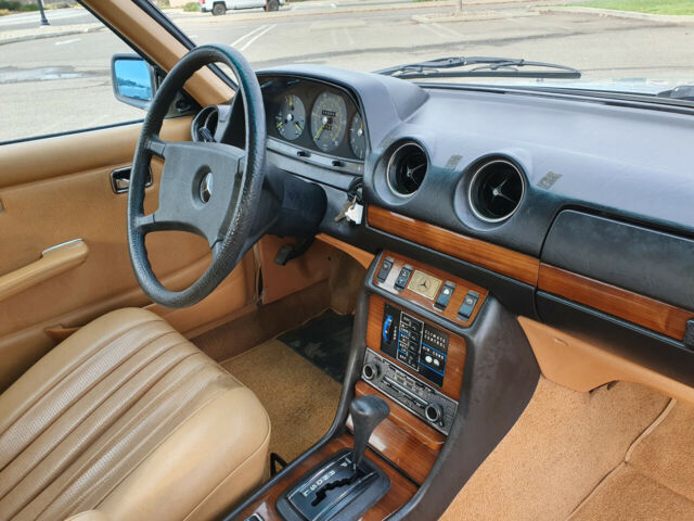 1980 Mercedes-Benz 200-Series 280CE Coupe 2-Door - photo 5