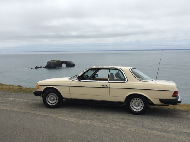 1980 Mercedes-Benz 200-Series 280CE - photo 3