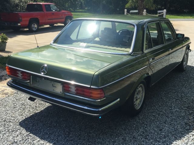 1980 Mercedes-Benz 200-Series - photo 6