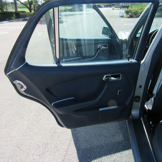 1980 Mercedes-Benz S-Class 280SE - photo 13