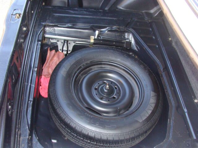 1980 Mercedes-Benz 300-Series - photo 12