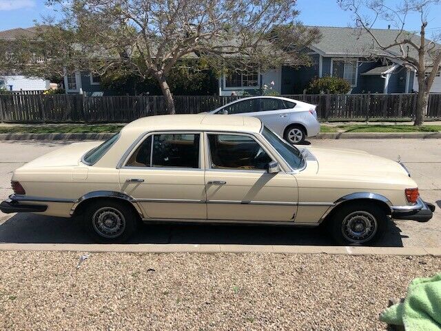1980 Mercedes-Benz 300-Series - photo 2