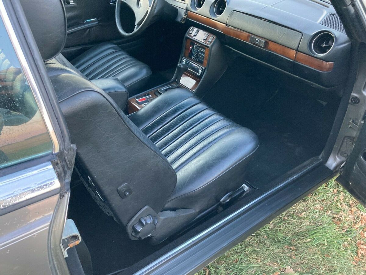 1980 Mercedes-Benz 300-Series - photo 7