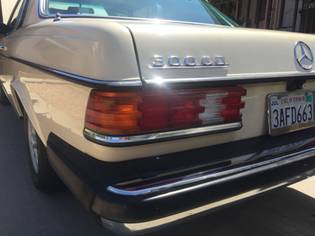 1980 Mercedes-Benz 300CD -- - photo 4