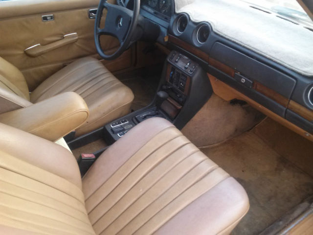 1980 Mercedes-Benz 300-Series - photo 3
