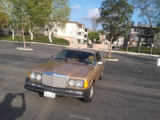 1980 Mercedes-Benz 300-Series - photo 3