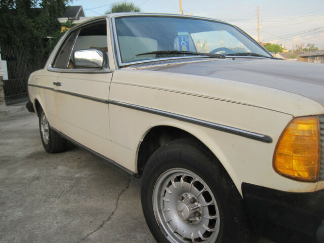 1980 Mercedes-Benz 300-Series 2 dr coupe - photo 3