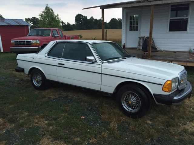 1980 Mercedes-Benz 300CD Early Model W123 RARE 1980 Mercedes-Benz 300-Series