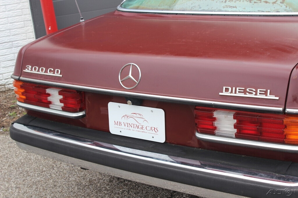 1980 Mercedes-Benz 300-Series Sunroof Coupe - photo 11