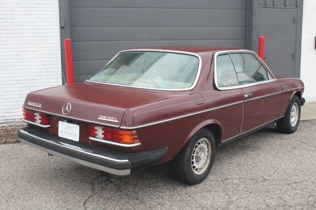 1980 Mercedes-Benz 300-Series Sunroof Coupe - photo 3