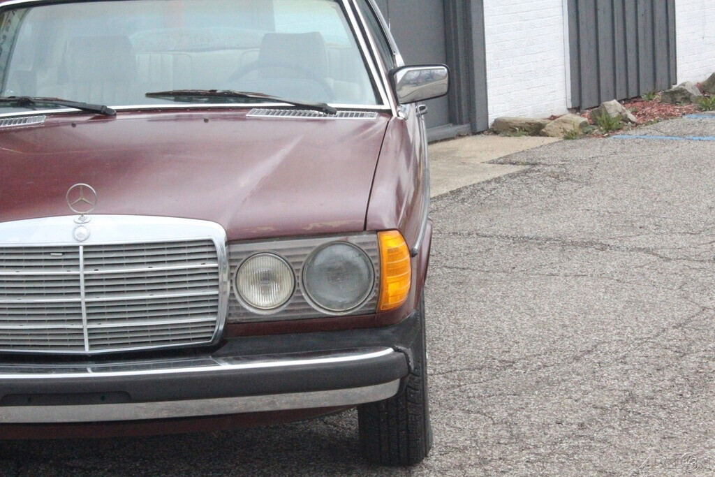1980 Mercedes-Benz 300-Series Sunroof Coupe - photo 8