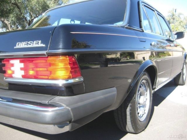 1980 Mercedes-Benz 300-Series - photo 9