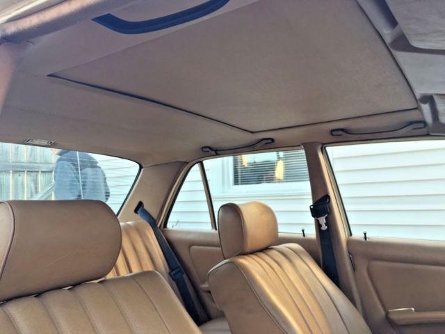 1980 Mercedes-Benz 300-Series Base Sedan 4-Door - photo 3