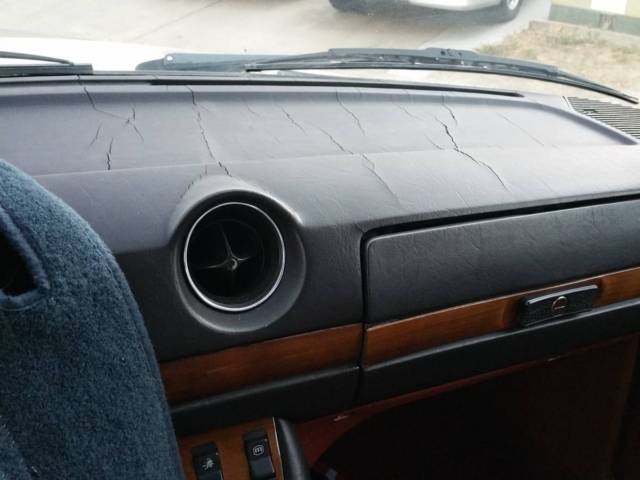 1980 Mercedes-Benz 300-Series - photo 10