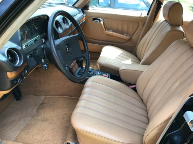 1981 Mercedes-Benz 300-Series - photo 6